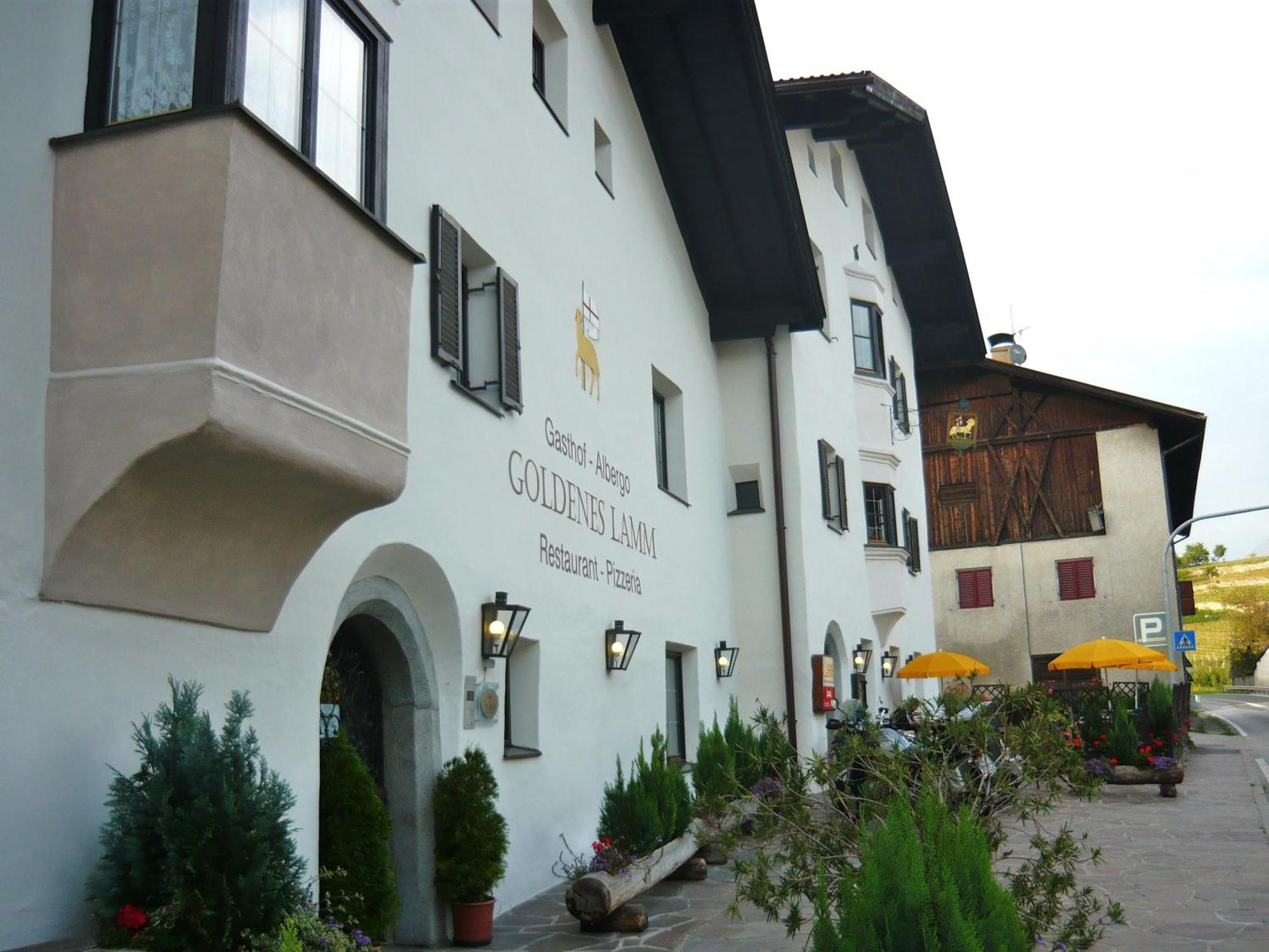 Gasthof Goldenes Lamm Vahrn المظهر الخارجي الصورة