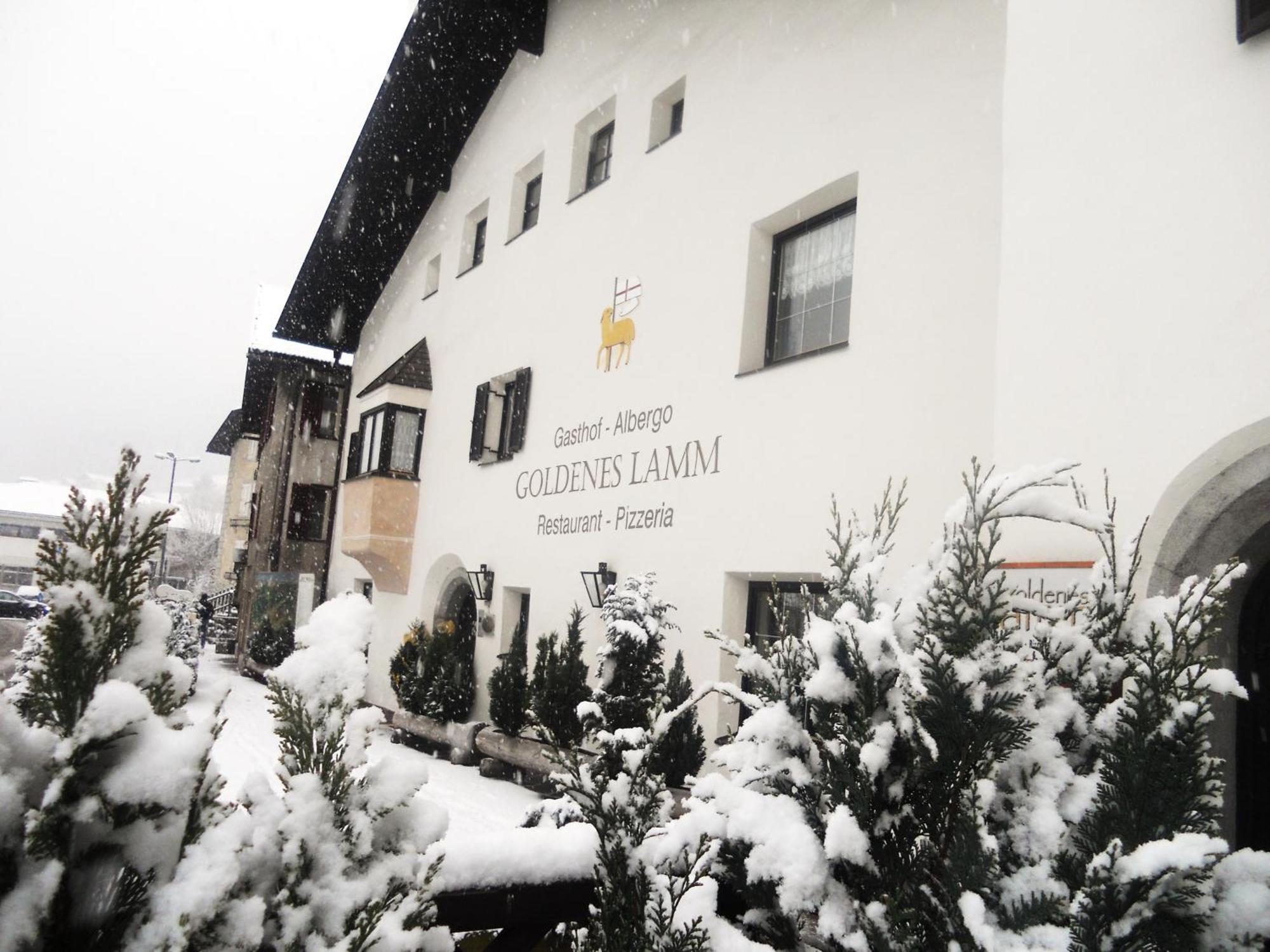 Gasthof Goldenes Lamm Vahrn المظهر الخارجي الصورة
