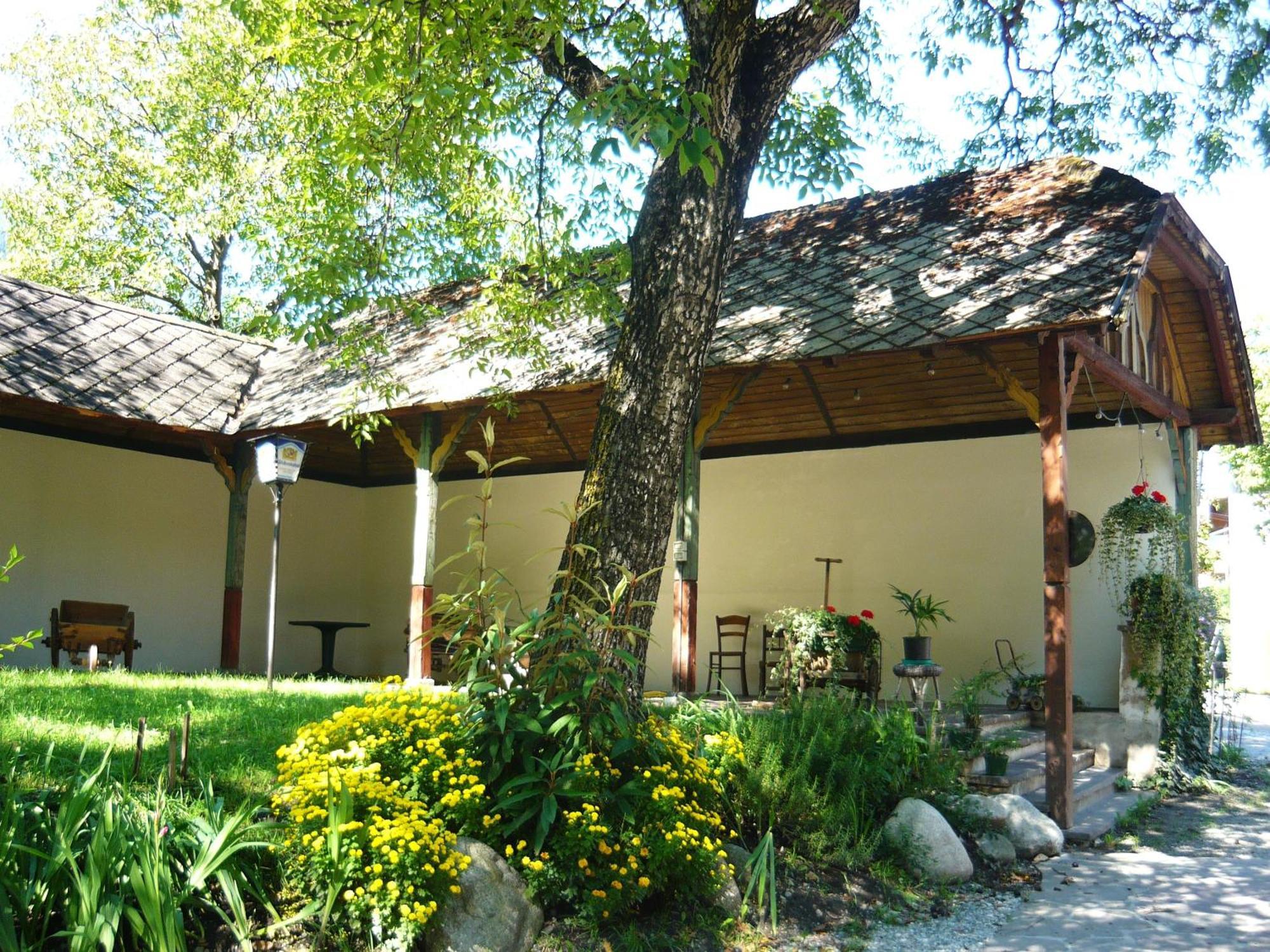 Gasthof Goldenes Lamm Vahrn المظهر الخارجي الصورة