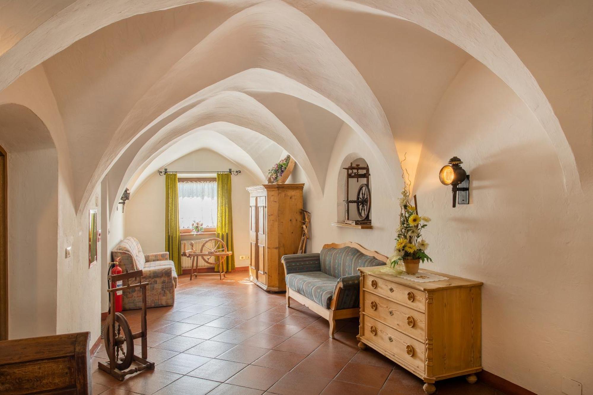Gasthof Goldenes Lamm Vahrn المظهر الخارجي الصورة