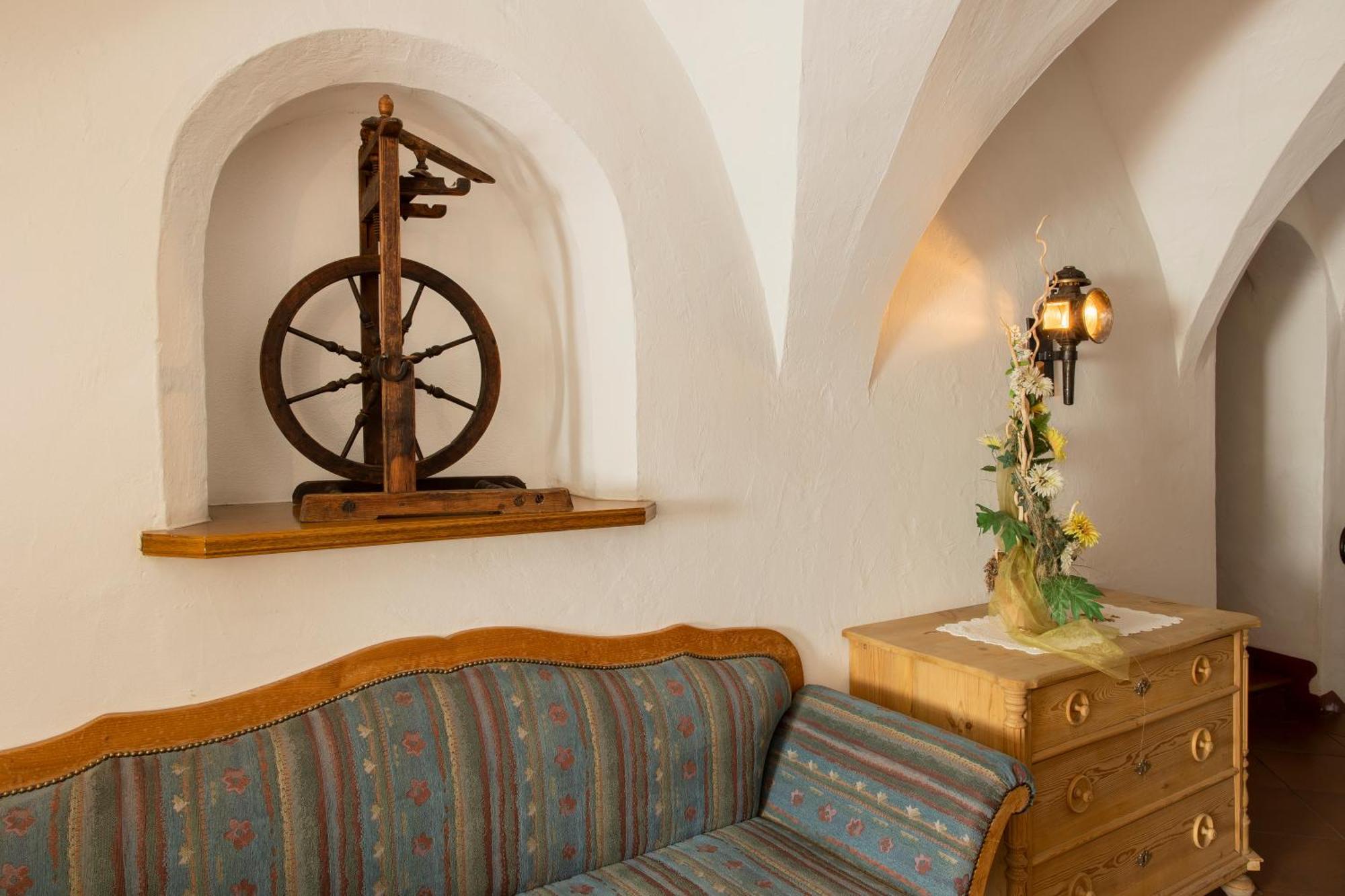 Gasthof Goldenes Lamm Vahrn المظهر الخارجي الصورة
